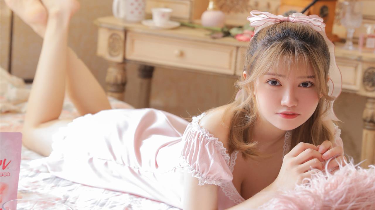 璀璨宝石与英勇英雄，谁更胜一筹？